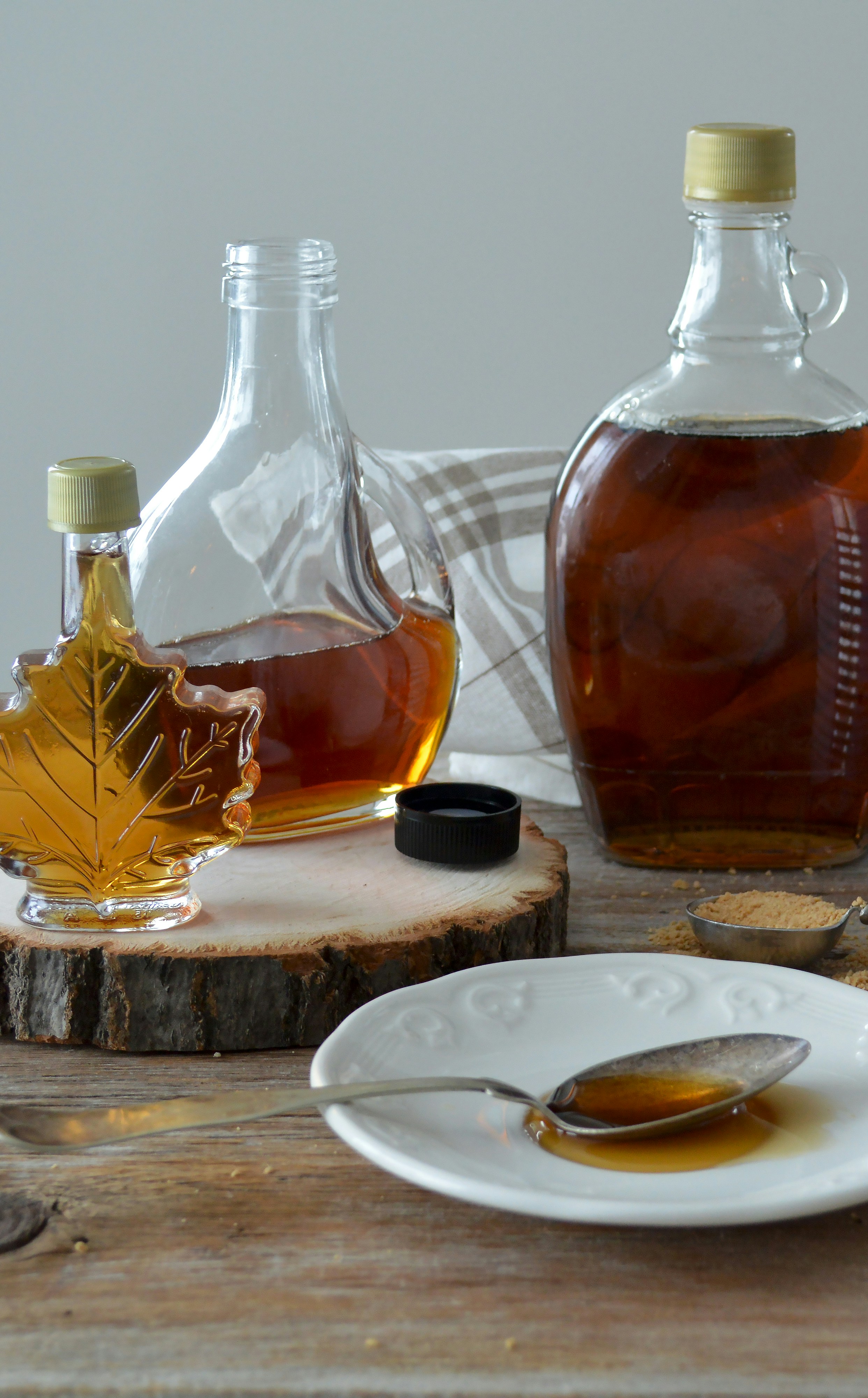 Authentic Canadian maple syrup production and bottling